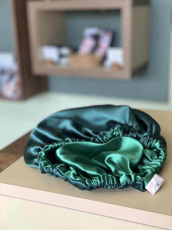 Le bonnet satin