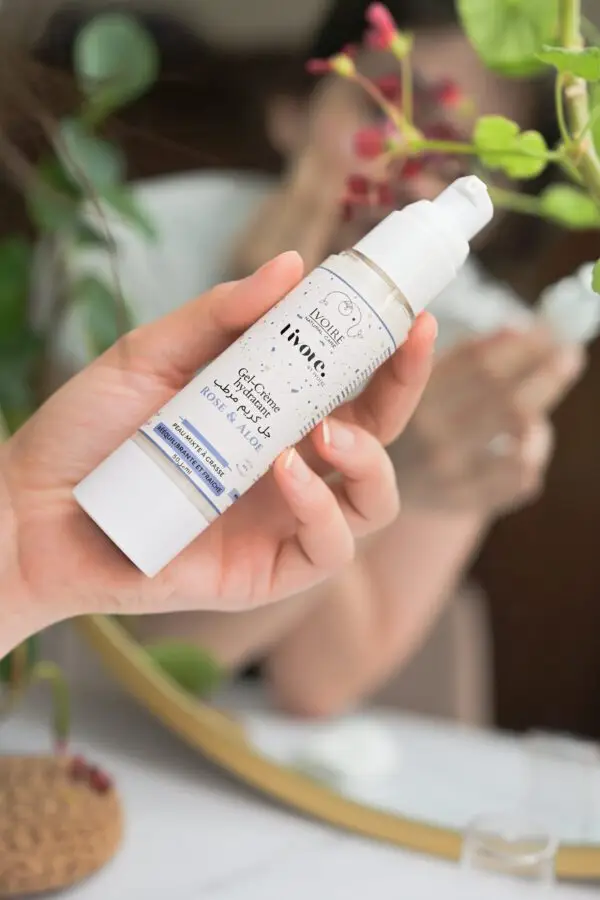 Crème Rose & Aloe – Gel-crème hydratant léger naturel pour peaux mixtes à grasse